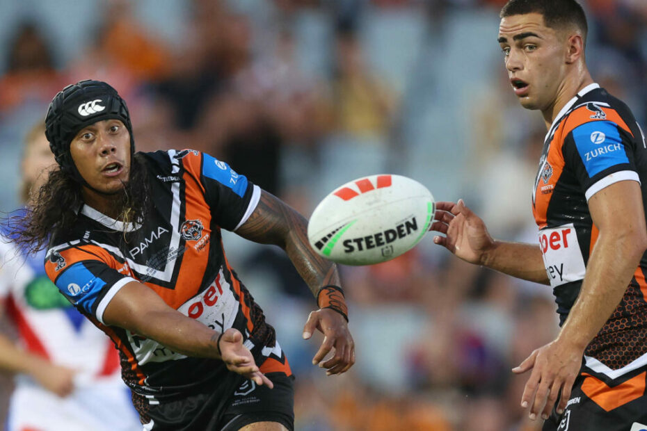 Five and a Kick: Woolf goes hungry after master gets better of apprentice, mixed bag for Luai as Knights edge Tigers