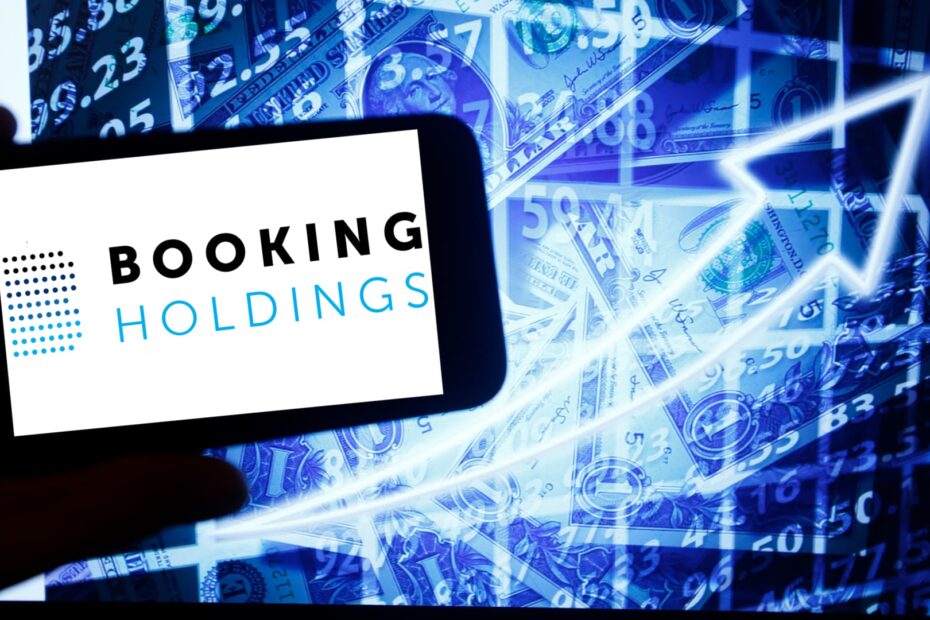 Top Wall Street analysts are upbeat on the long-term potential of these stocks