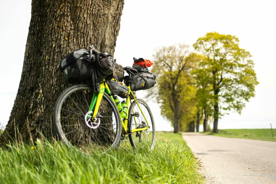 Eco-Friendly Adventure Travel: How to Explore Nature Without Leaving a Trace - Hopping Feet