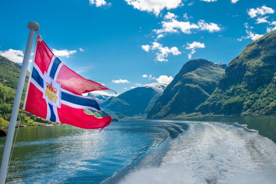 An Epic 7-Day Norway Itinerary - Two Monkeys Travel Group