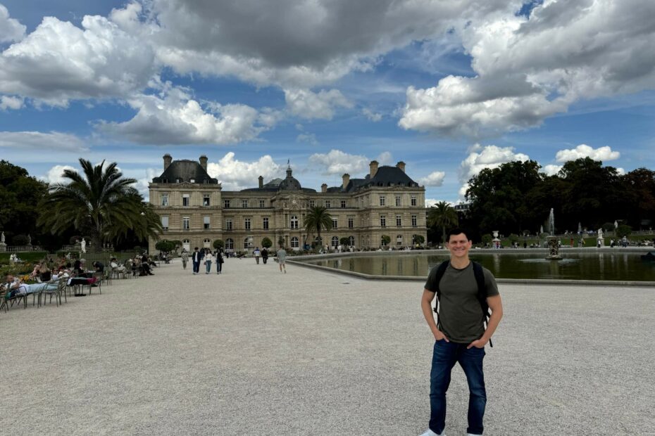 nomadic matt in front of the luxembourg gardens